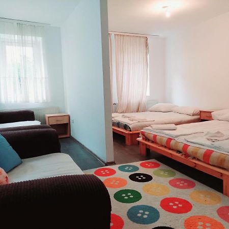 Hostel Hayat SJJ Exteriör bild