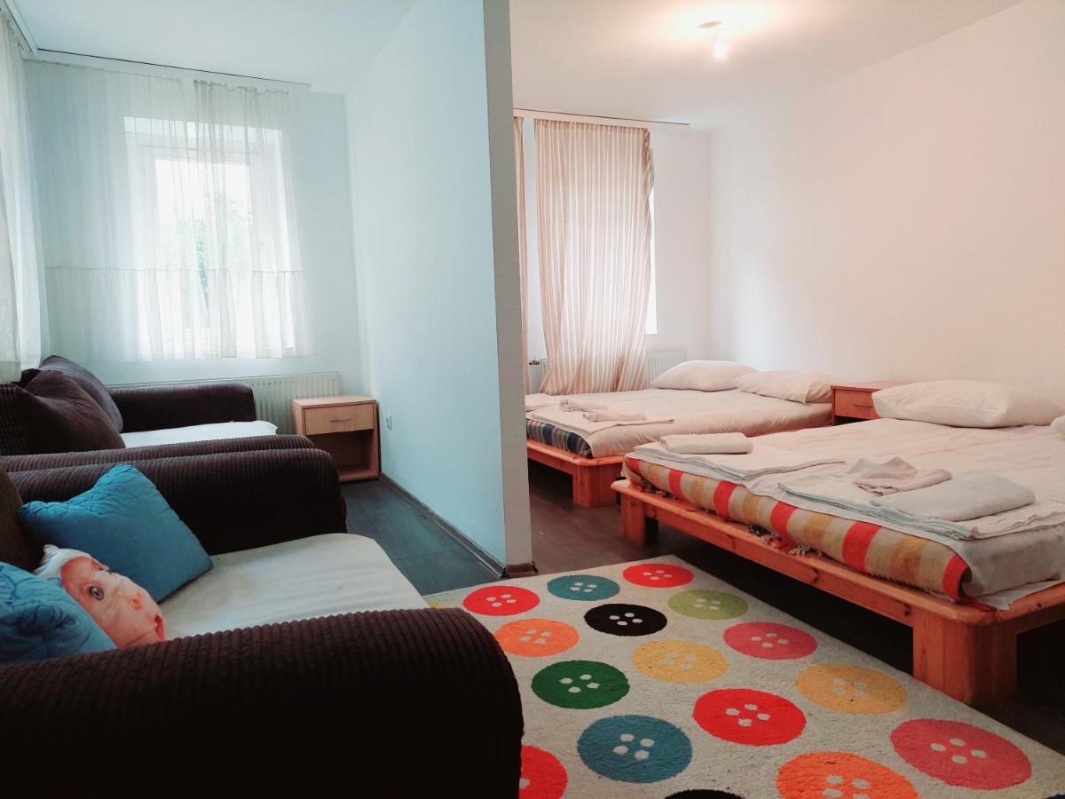 Hostel Hayat SJJ Exteriör bild