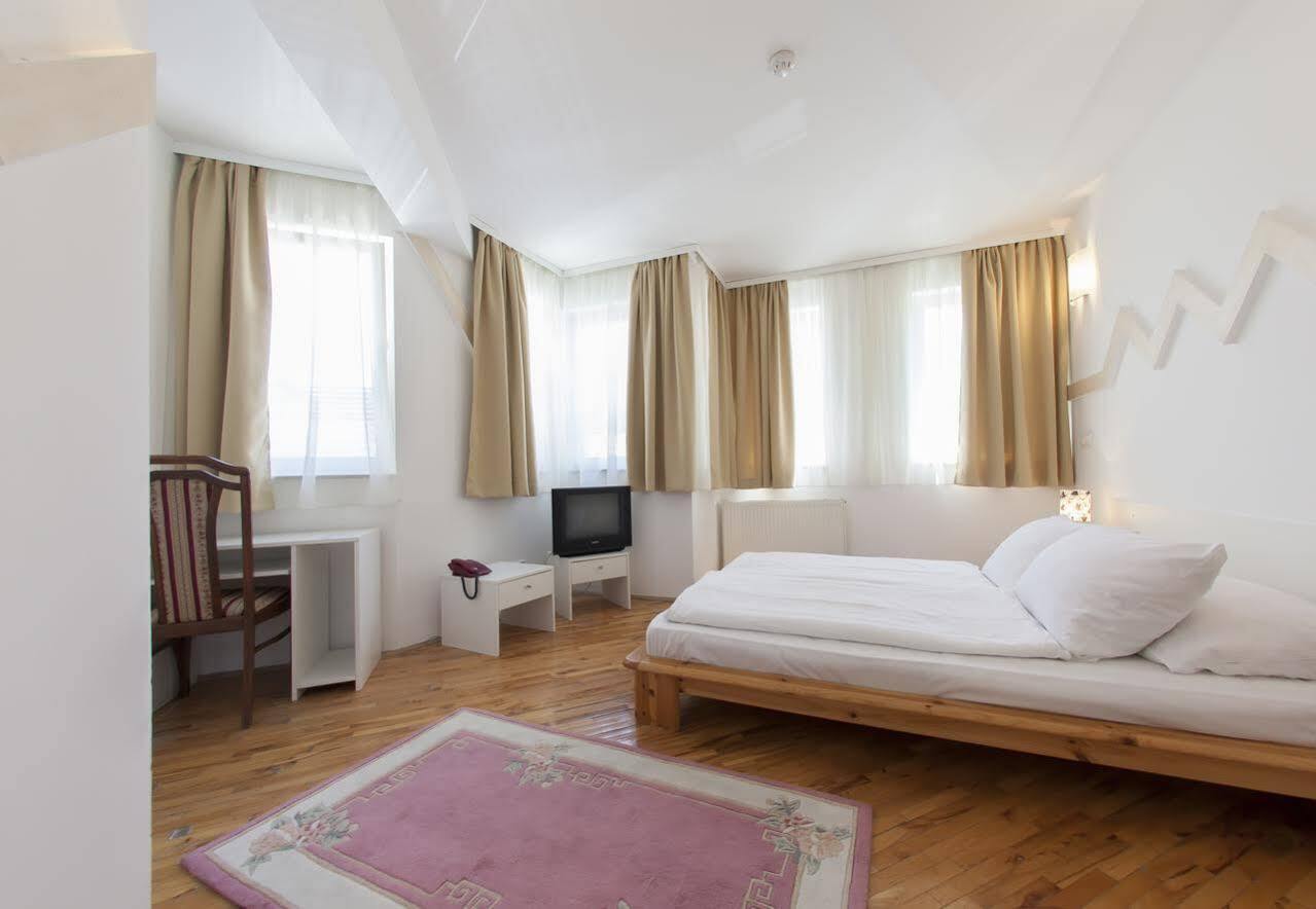 Hostel Hayat SJJ Exteriör bild